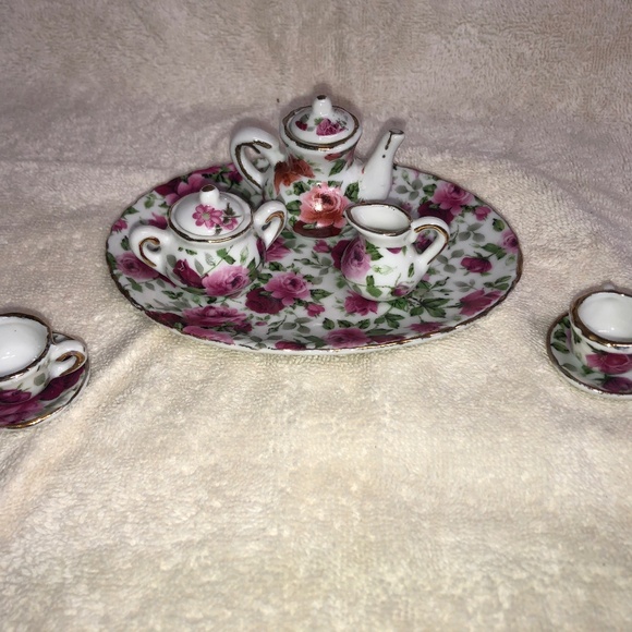 Small Tea Pot Set - Picture 1 of 2